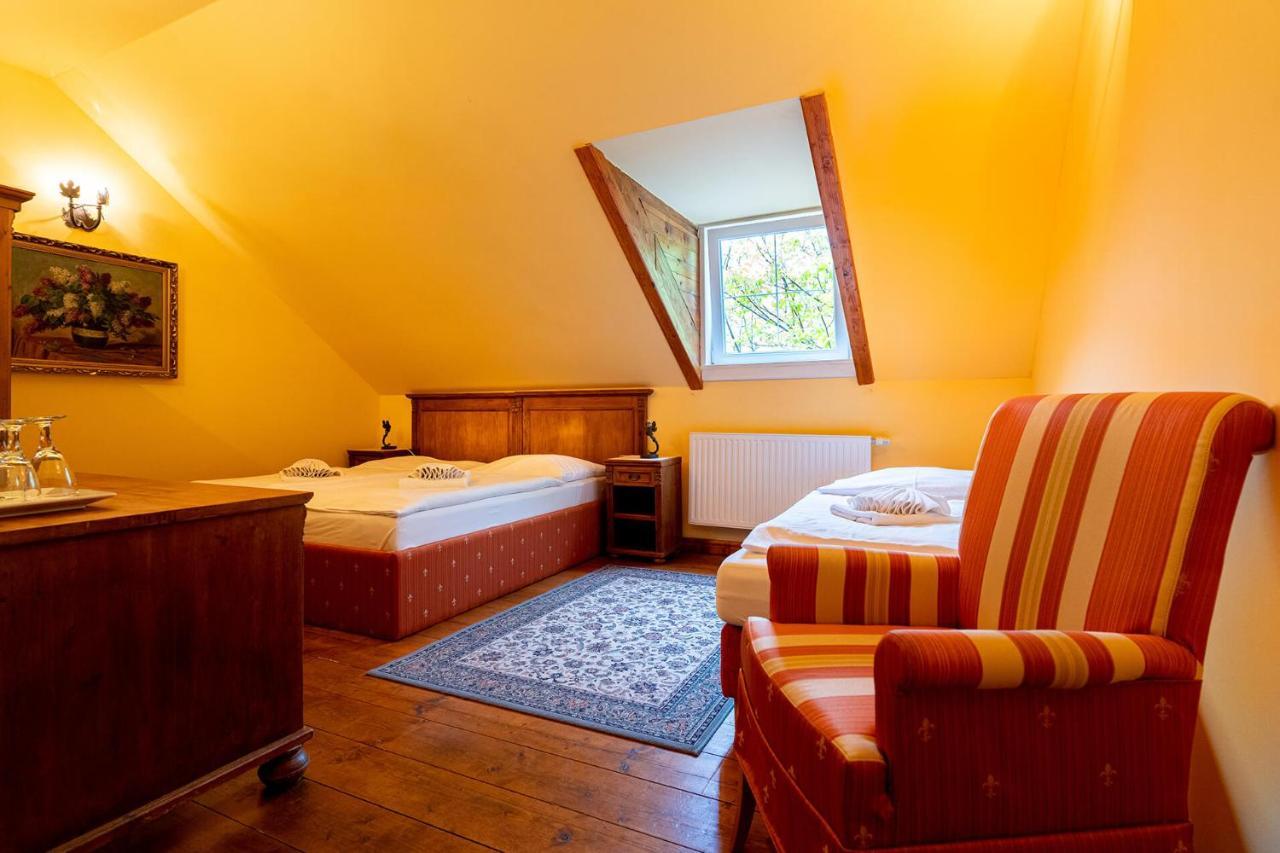 Penzion Cosmopolitan I. Banská Štiavnica エクステリア 写真