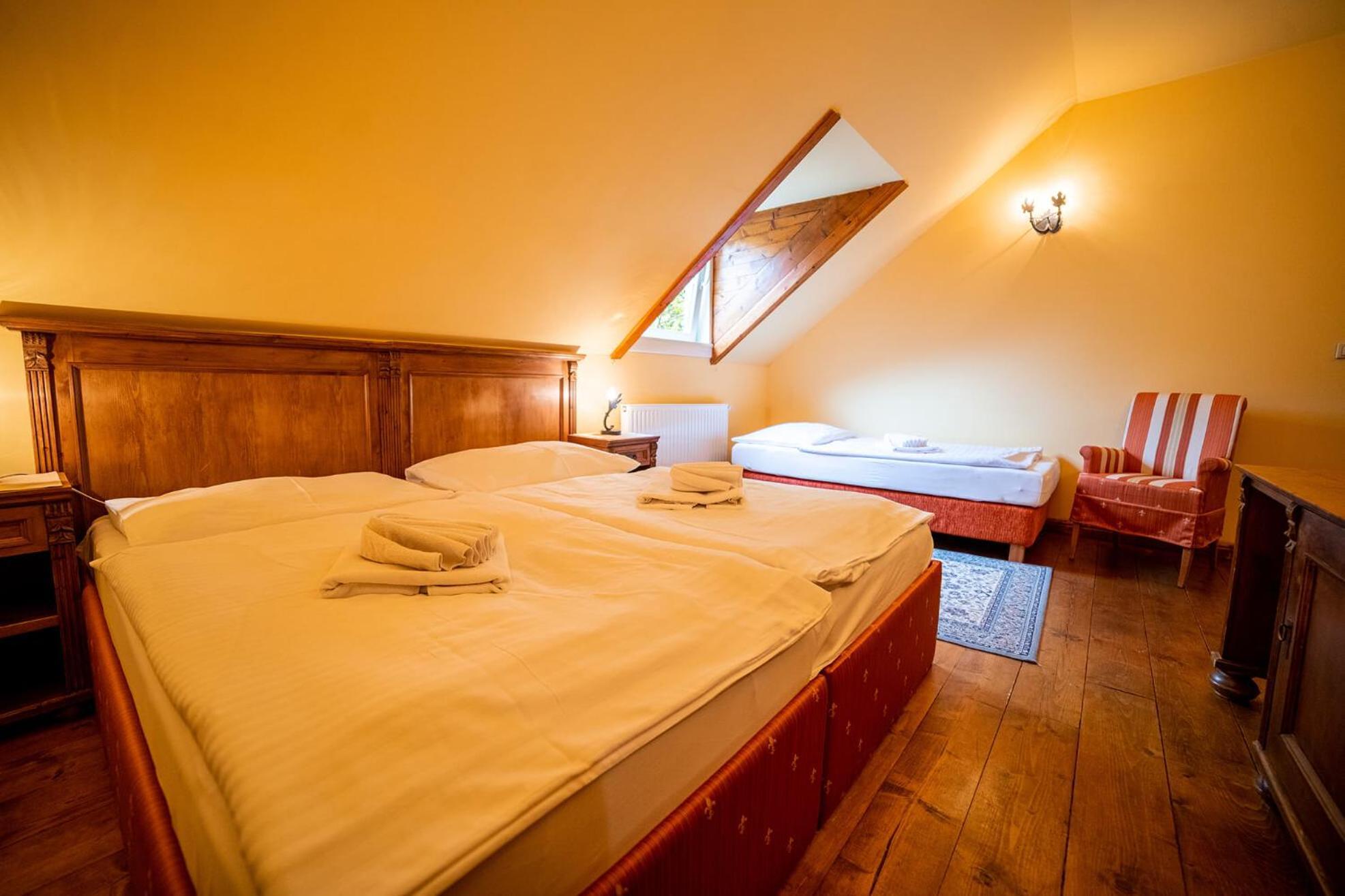 Penzion Cosmopolitan I. Banská Štiavnica エクステリア 写真
