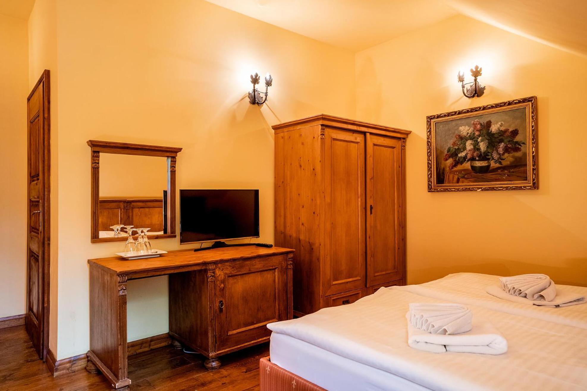 Penzion Cosmopolitan I. Banská Štiavnica エクステリア 写真