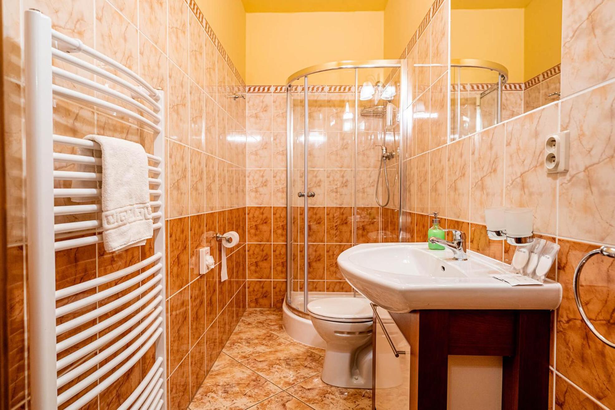 Penzion Cosmopolitan I. Banská Štiavnica エクステリア 写真