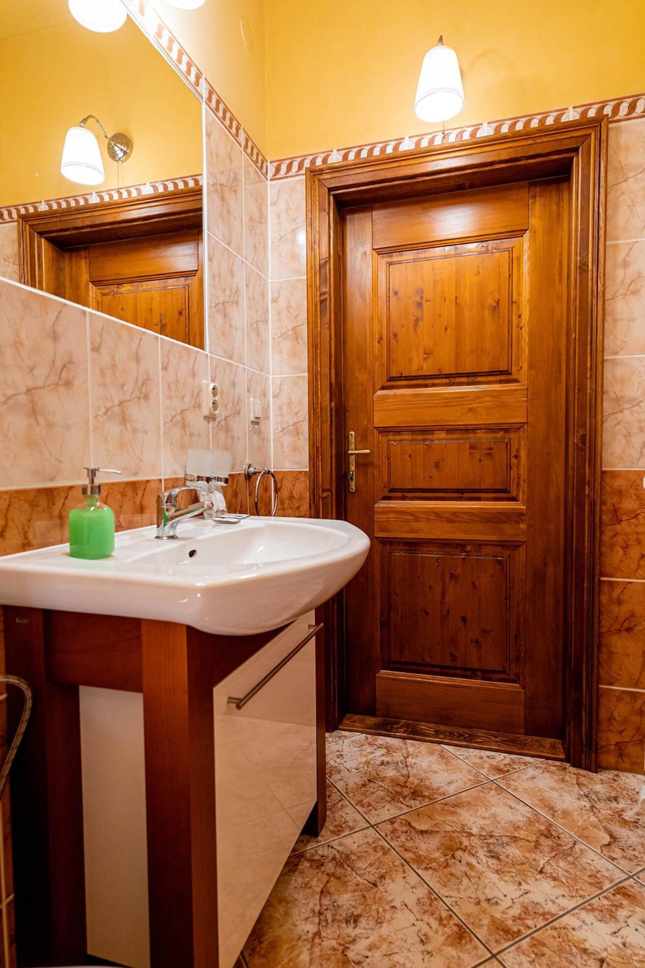 Penzion Cosmopolitan I. Banská Štiavnica エクステリア 写真
