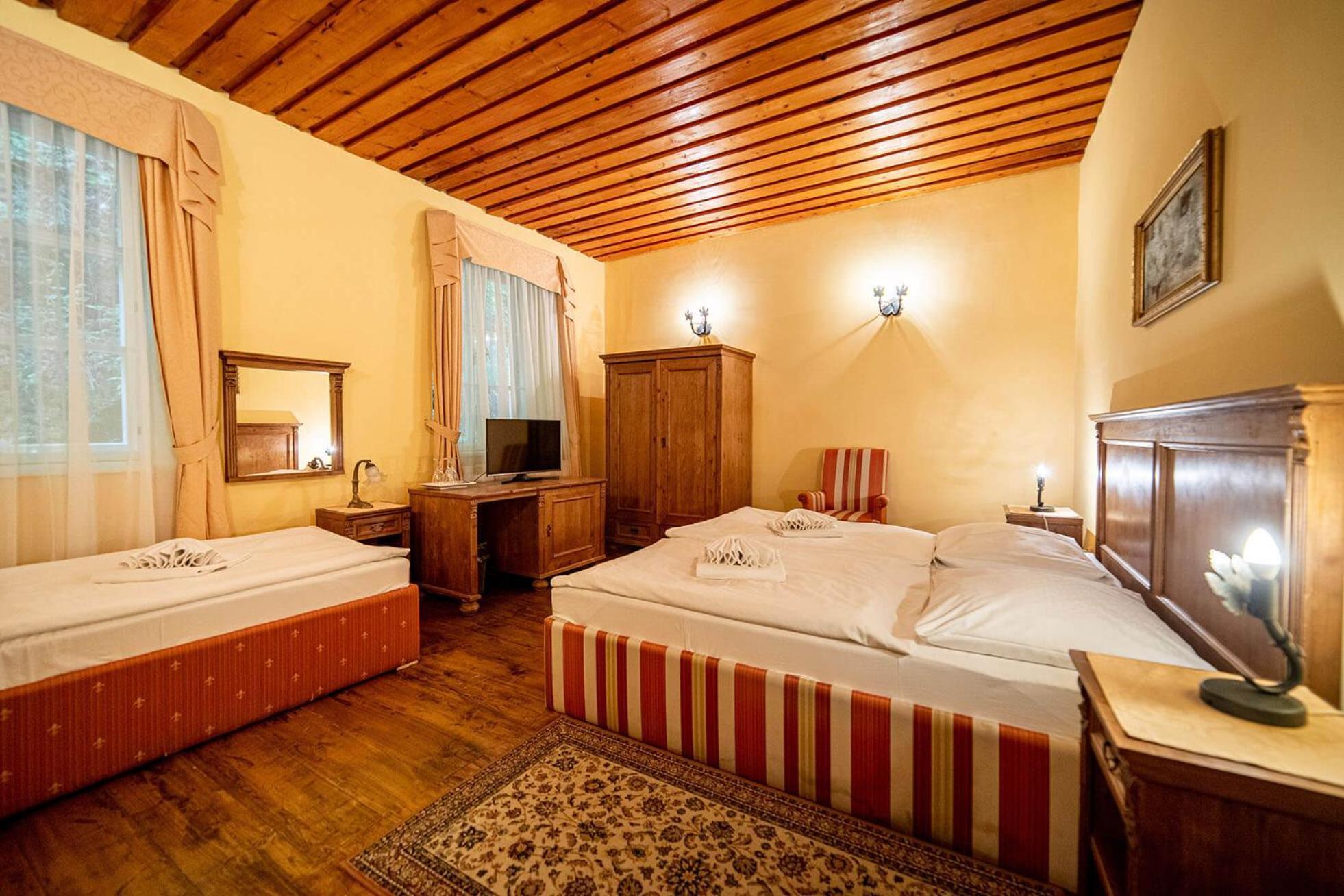 Penzion Cosmopolitan I. Banská Štiavnica エクステリア 写真