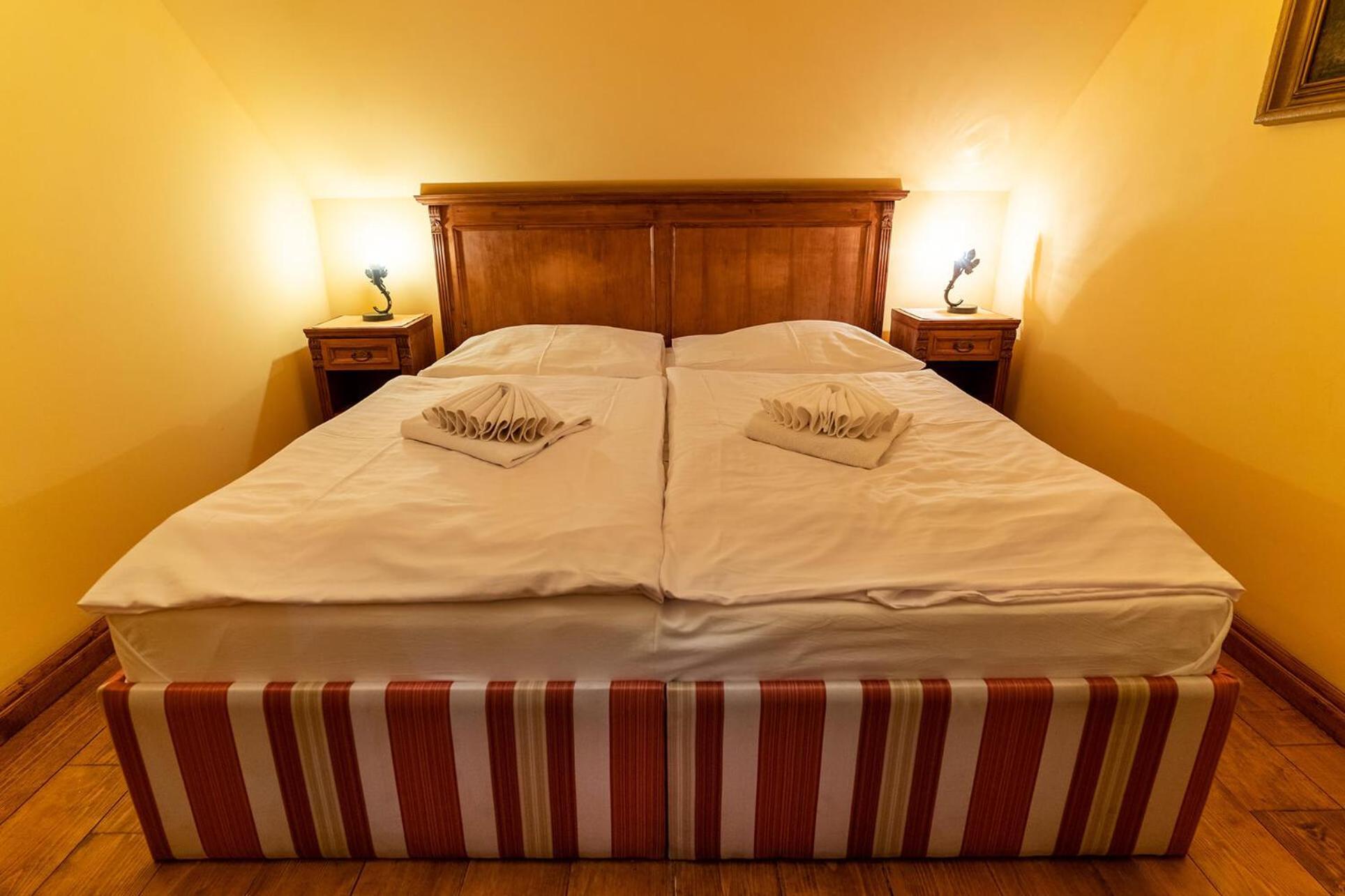 Penzion Cosmopolitan I. Banská Štiavnica エクステリア 写真
