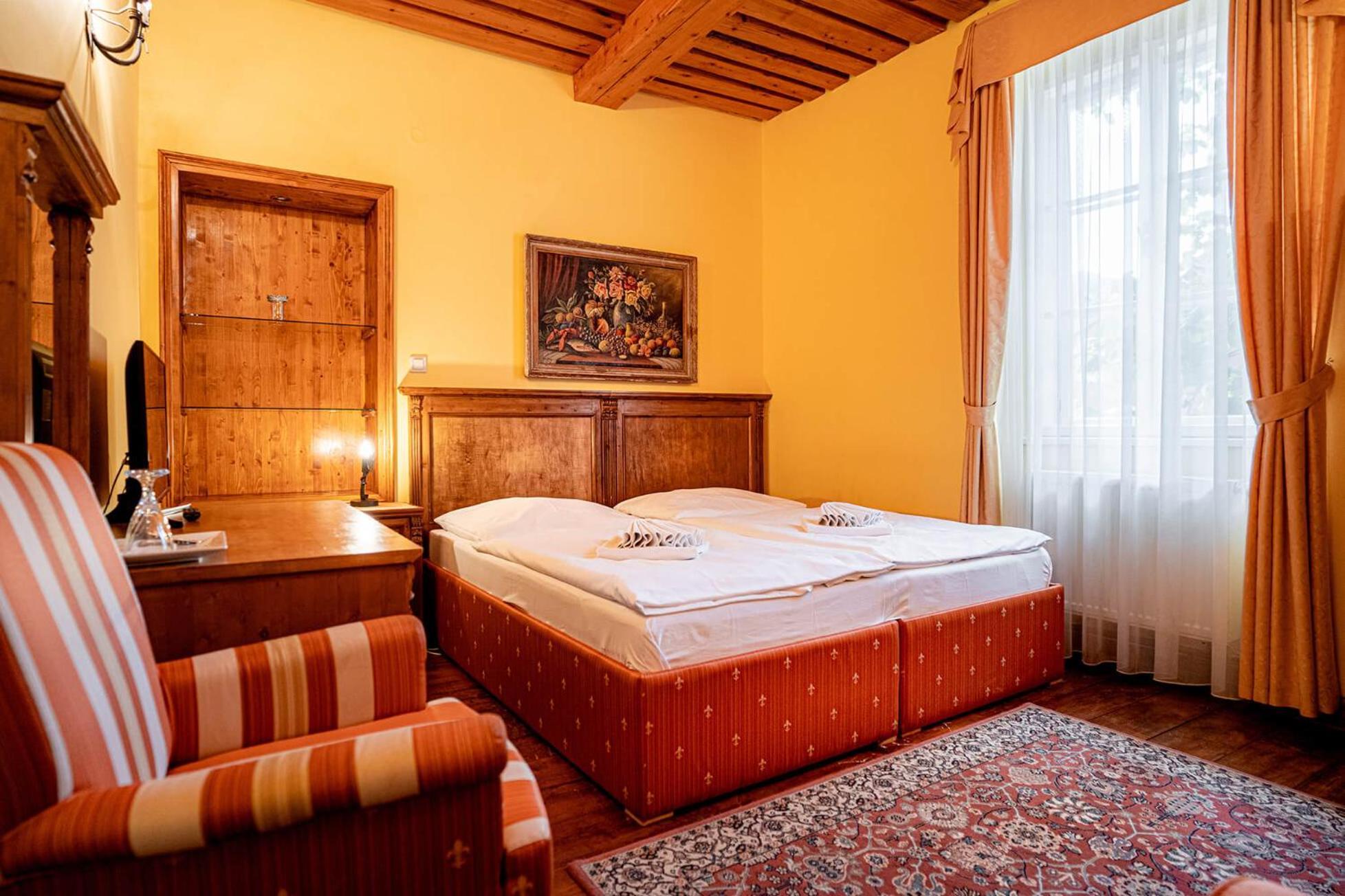 Penzion Cosmopolitan I. Banská Štiavnica エクステリア 写真
