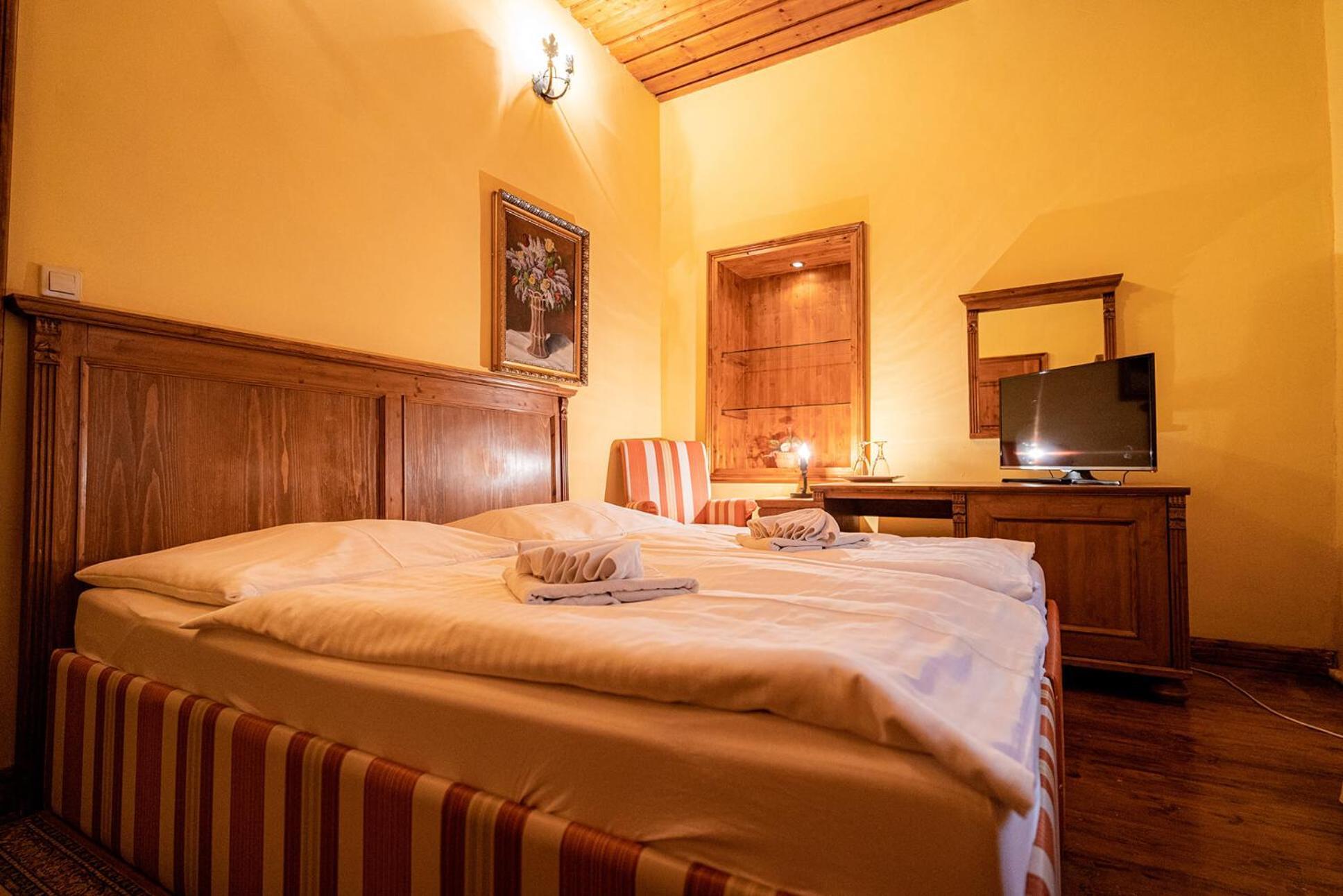 Penzion Cosmopolitan I. Banská Štiavnica エクステリア 写真
