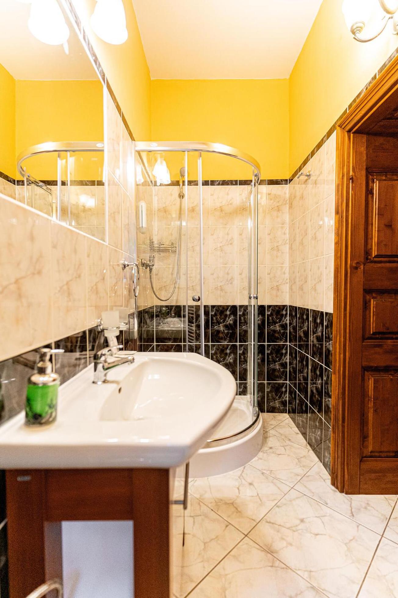 Penzion Cosmopolitan I. Banská Štiavnica エクステリア 写真