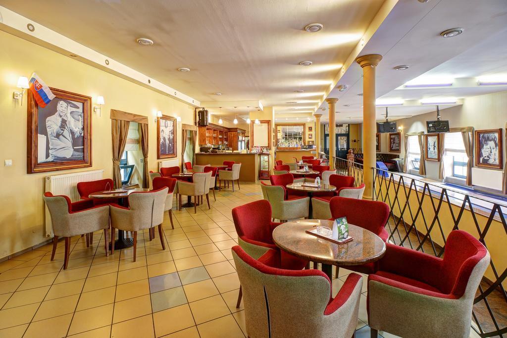 Penzion Cosmopolitan I. Banská Štiavnica エクステリア 写真