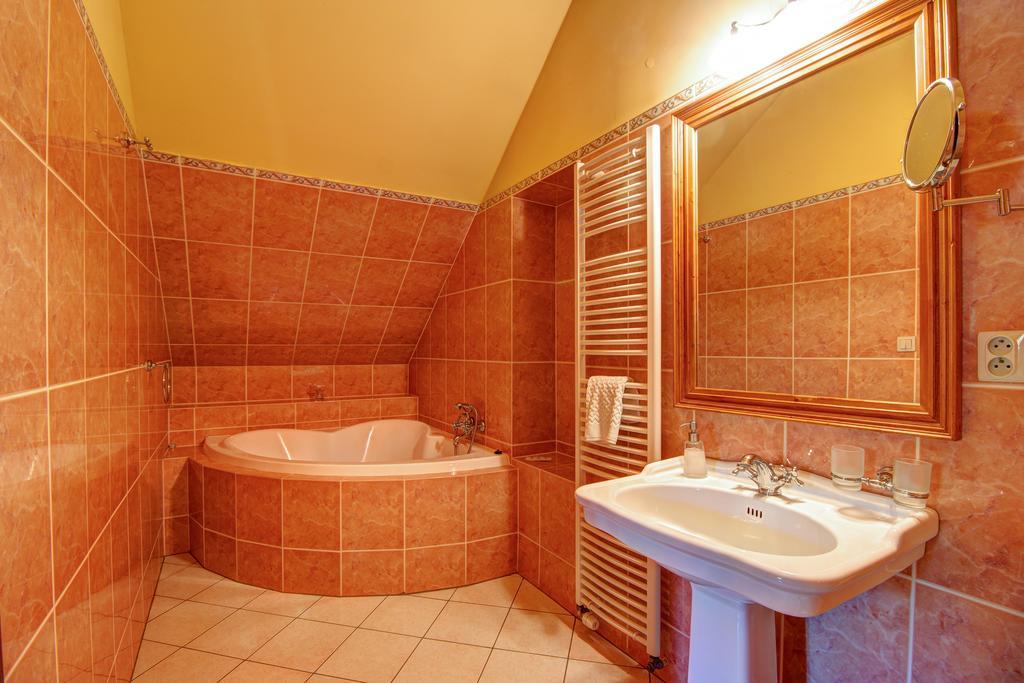 Penzion Cosmopolitan I. Banská Štiavnica エクステリア 写真