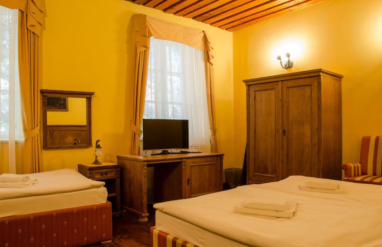 Penzion Cosmopolitan I. Banská Štiavnica エクステリア 写真
